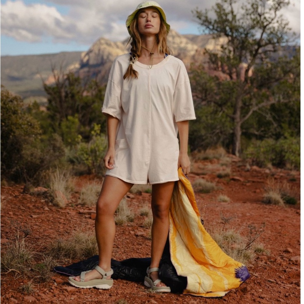Sale!▪️NWOT Free People Hot Shot Tee Romper in Bleached Clay